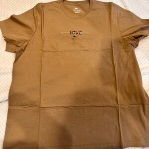 Mens Nike tee